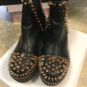 🖤 Cape Robbin Rager Black Vegan Leather Gold Spike Platform Chelsea Boot ⭐️